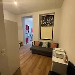شقة Alios
